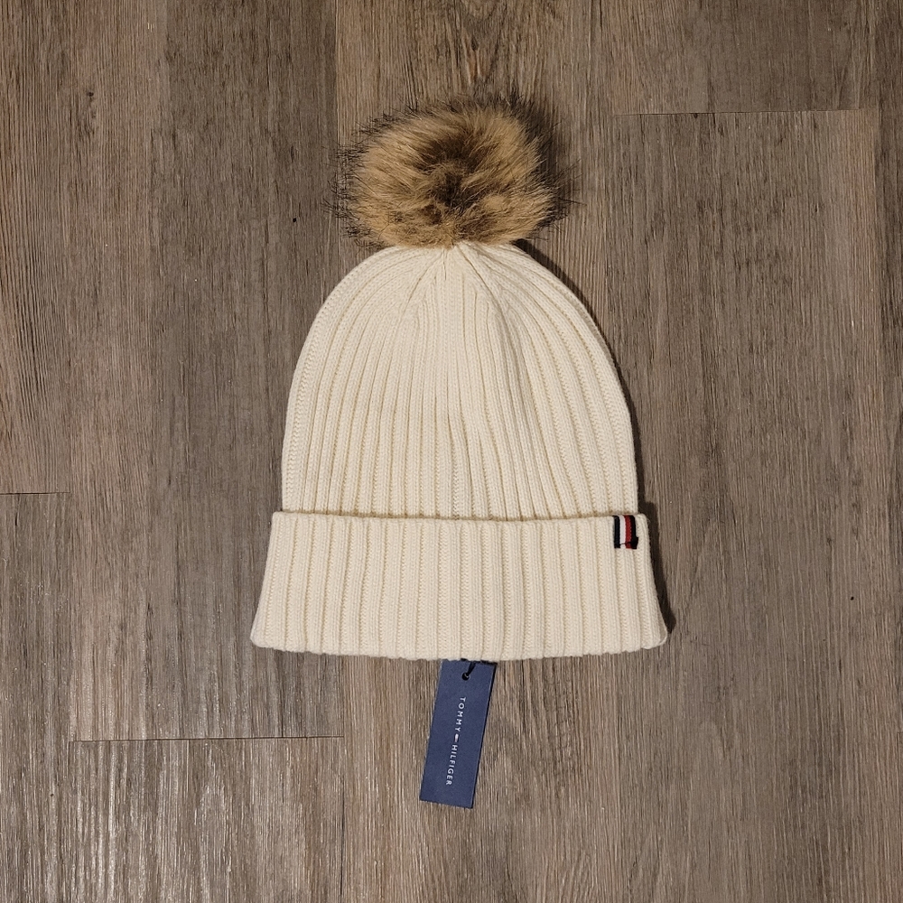 Tommy Hilfiger Women's White/ Cream Knit Beanie Hat Cap w/ Logo, Faux Fur…